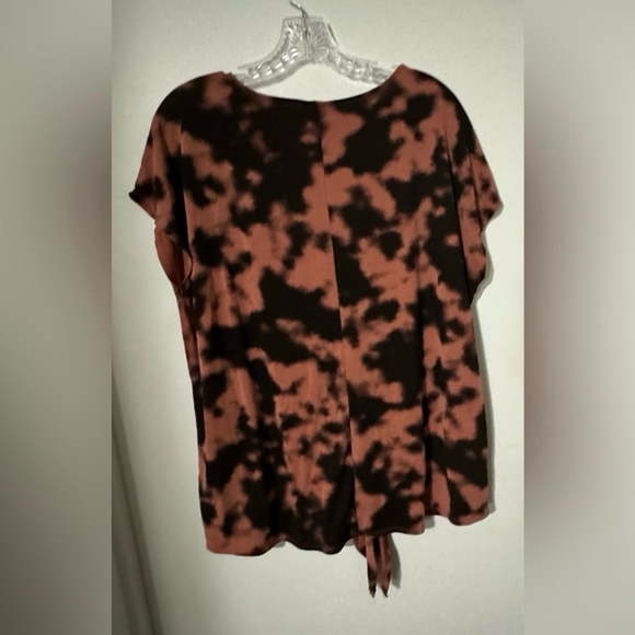 Torrid top v neck tie dye comfort boxy jersey knit, L - Picture 2 of 8